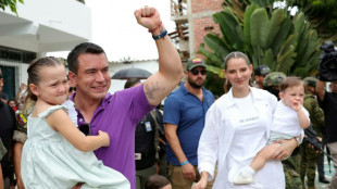 Présidentielle en Equateur: Trump félicite Noboa pour sa réélection, contestée par la candidate de gauche