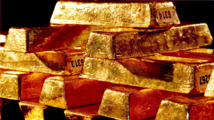 Sale ancora il prezzo dell'oro, si avvicina a 3.300 dollari